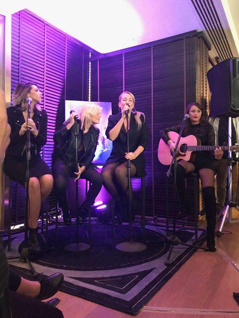 le deva live