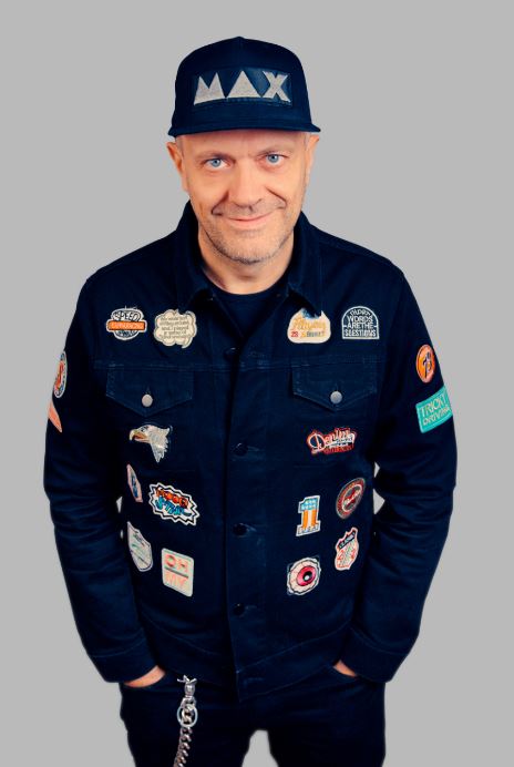 max pezzali radio