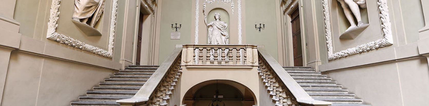 Set-Up si svolge nel Palazzo Pallavicini, in via San Felice 24, nel cuore della Bologna antica, a due passi dalle Due Torri e da Piazza Maggiore.