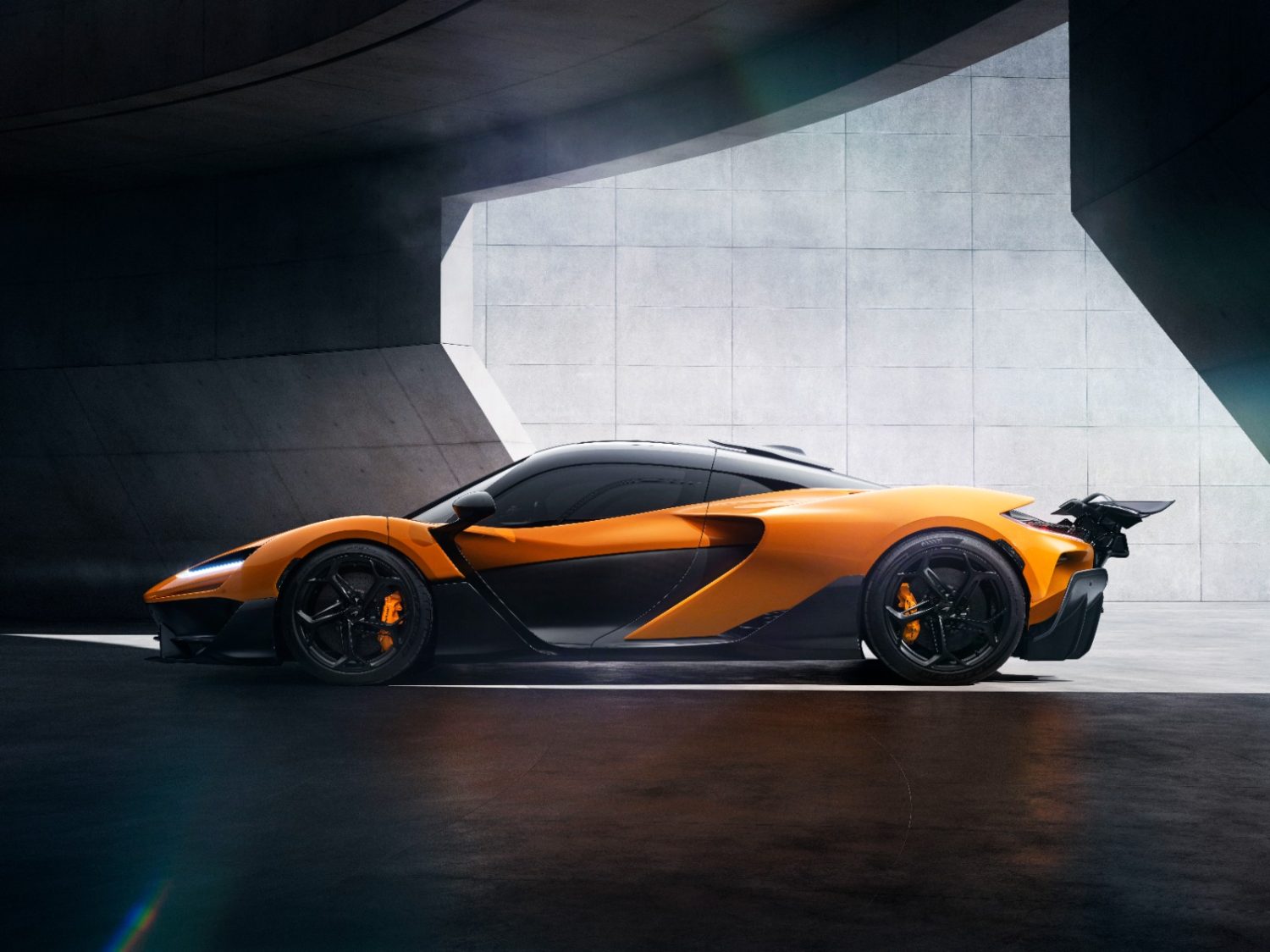 Nuova McLaren W1 supercar 