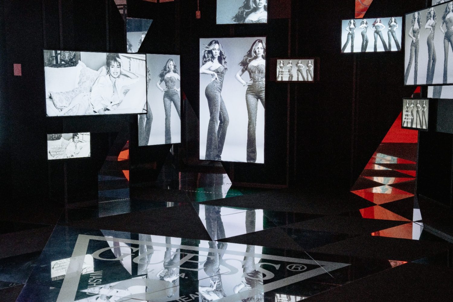 Guess mostra Diva
