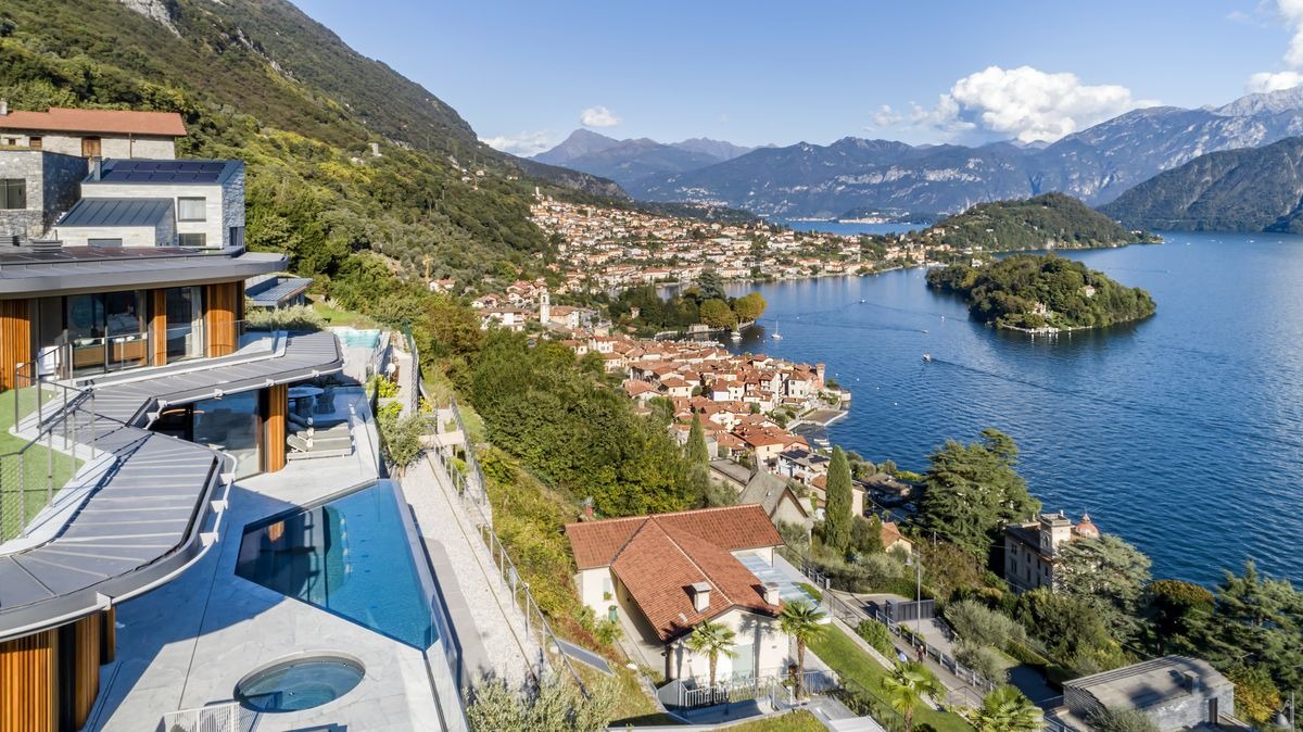 The Luxury Travel Book